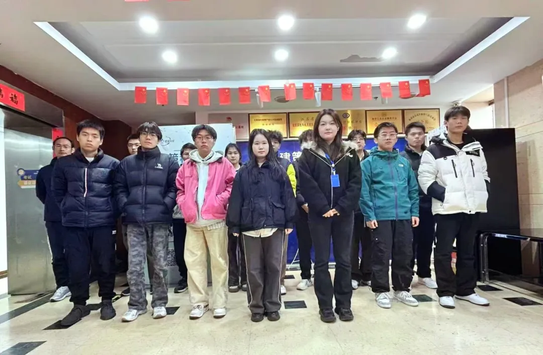 叮！結(jié)班成功！這張合照，是我們努力的最好